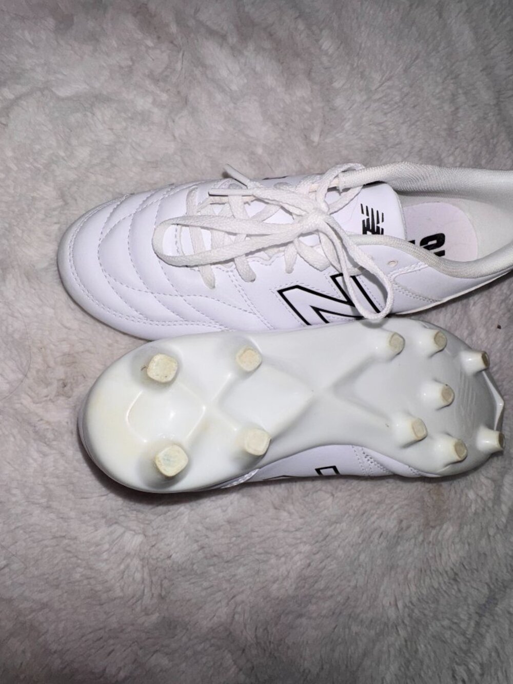 New Balance White Soccer Cleats — Size 5 Big Kid